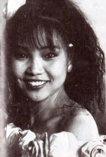 Топ модель Одгэрэл насны ханиа оллоо